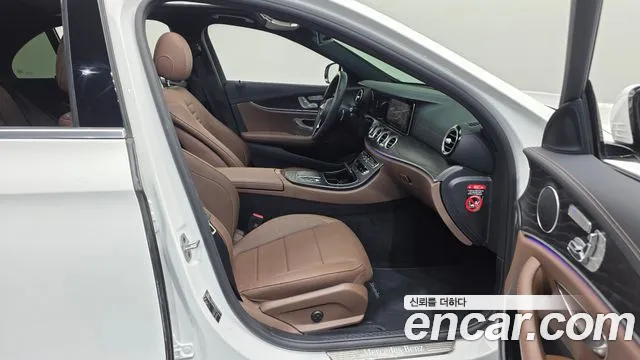 Mercedes-Benz E-Класс 2023 thumb 11