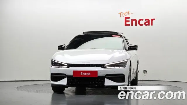 Kia EV6 2023 thumb 2