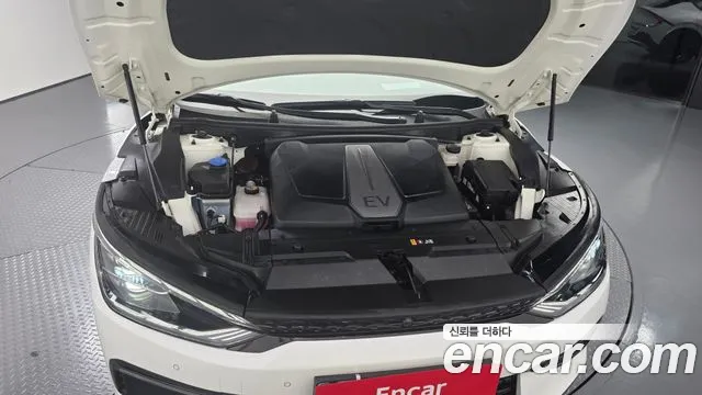 Kia EV6 2023 thumb 5