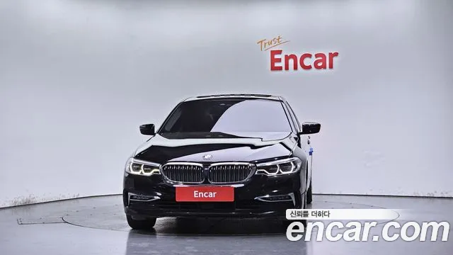 BMW 5-Series 2020 thumb 2