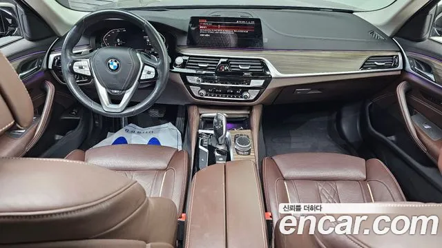 BMW 5-Series 2020 thumb 6