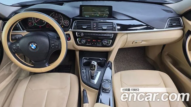 BMW 3-Series 2016 thumb 7