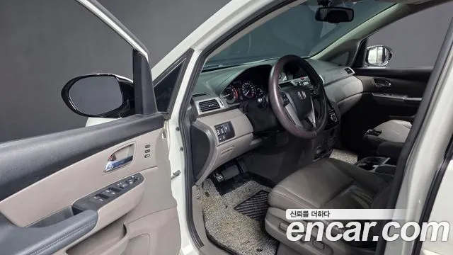 Honda Odyssey 2016 thumb 10