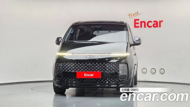 Hyundai Staria 2021 thumb 3