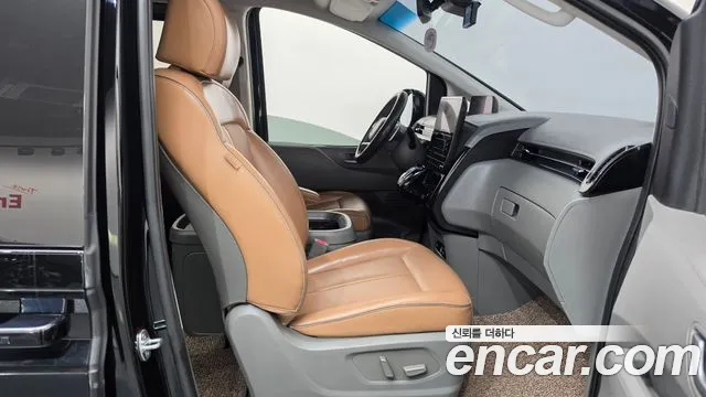 Hyundai Staria 2021 thumb 11