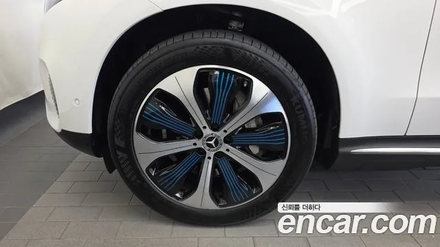Mercedes-Benz EQC 2020 thumb 5