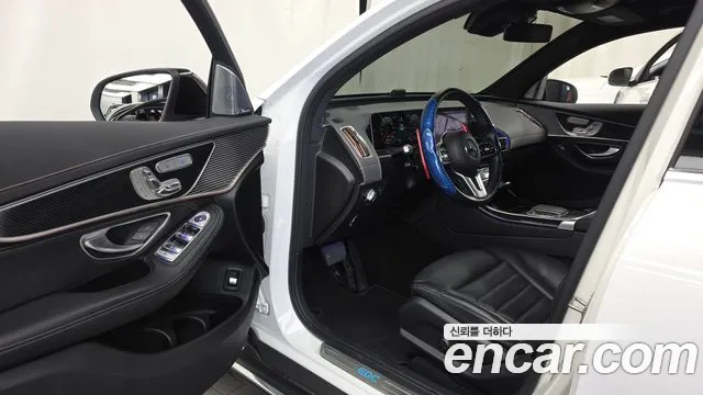 Mercedes-Benz EQC 2020 thumb 10