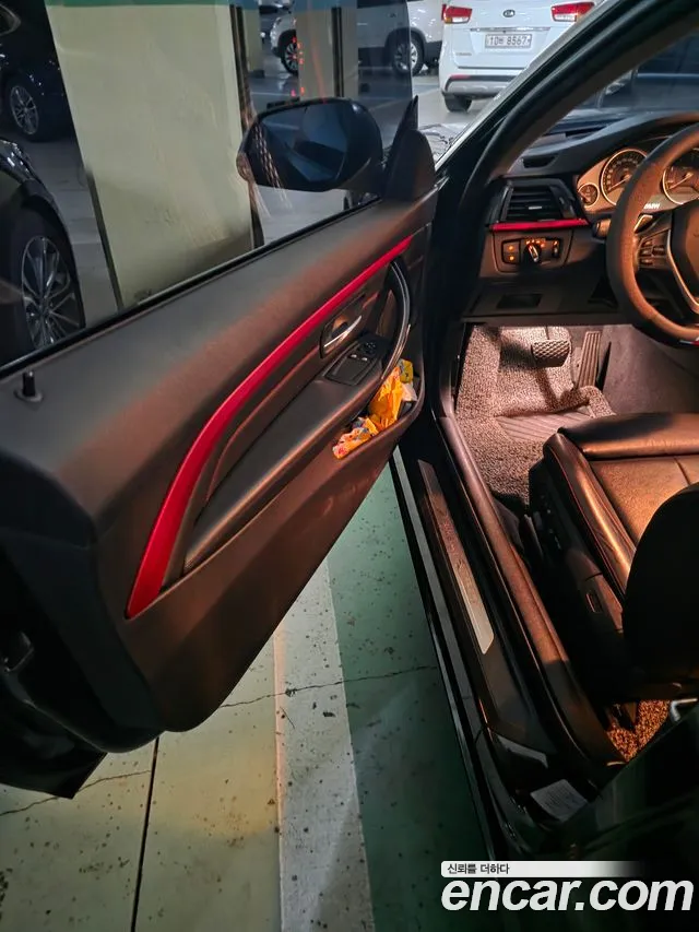 BMW 4-Series 2015 thumb 6
