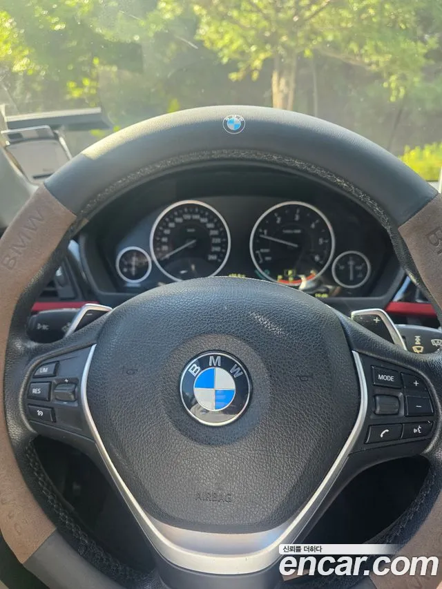 BMW 4-Series 2015 thumb 8