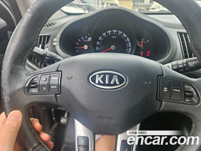 Kia Sportage 2011 thumb 10