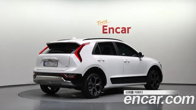 Kia Niro 2024 thumb 2
