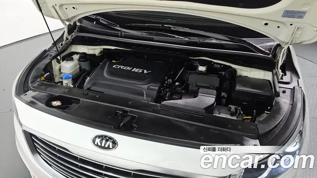 Kia Carnival 2015 thumb 5