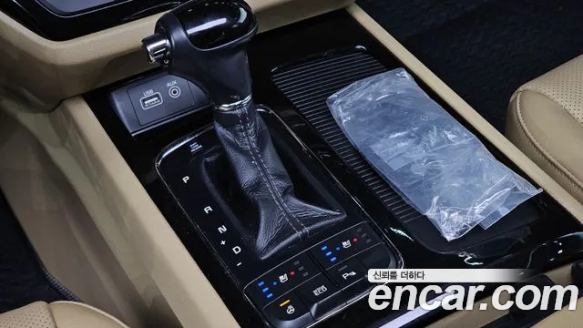 Kia Carnival 2015 thumb 8