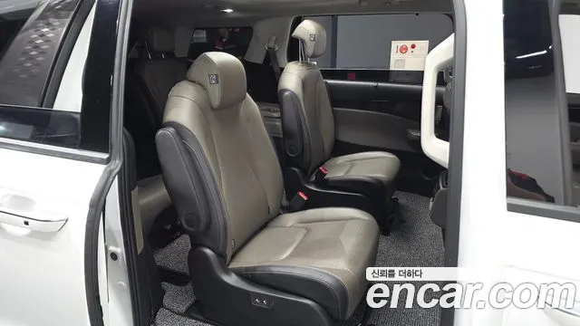 Kia Carnival 2025 thumb 12