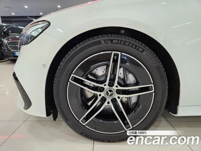 Mercedes-Benz E-Класс 2025 thumb 5