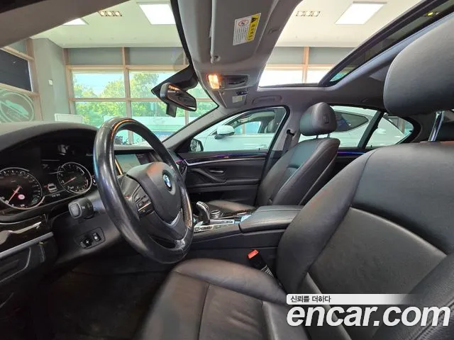BMW 5-Series 2014 thumb 8