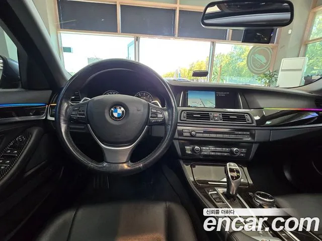 BMW 5-Series 2014 thumb 10