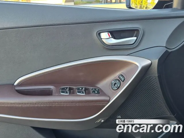 Hyundai Santa Fe 2016 thumb 8