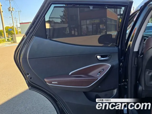 Hyundai Santa Fe 2016 thumb 9
