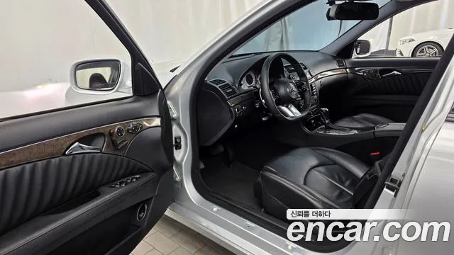 Mercedes-Benz E-Класс 2006 thumb 10