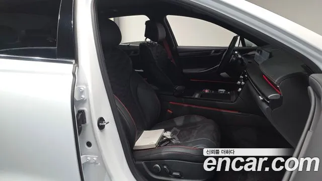 Genesis G80 2024 thumb 11