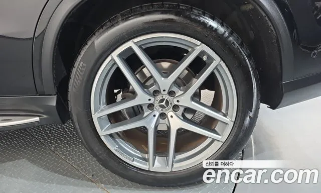 Mercedes-Benz GLE 2018 thumb 5