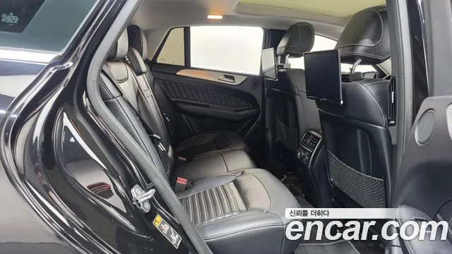 Mercedes-Benz GLE 2018 thumb 11