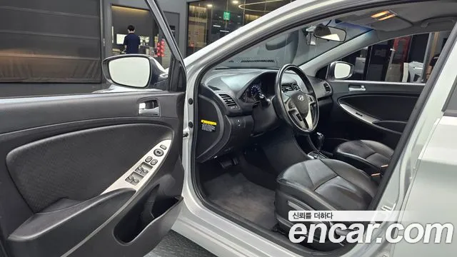 Hyundai Accent 2015 thumb 10