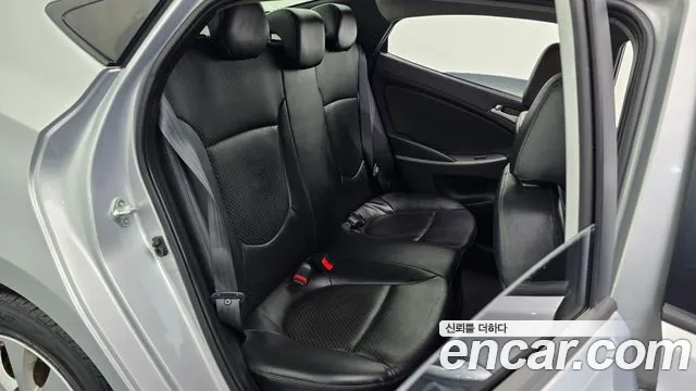 Hyundai Accent 2015 thumb 12