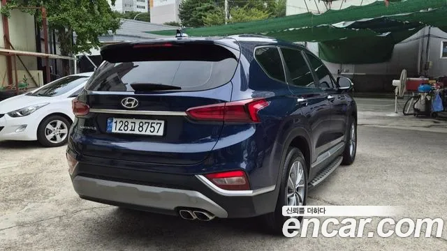 Hyundai Santa Fe 2019 thumb 4