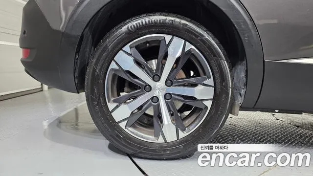 Peugeot 5008 2018 thumb 5