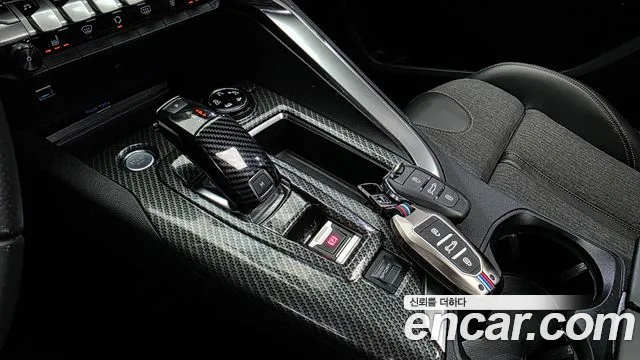 Peugeot 5008 2018 thumb 9