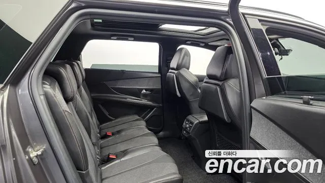 Peugeot 5008 2018 thumb 11