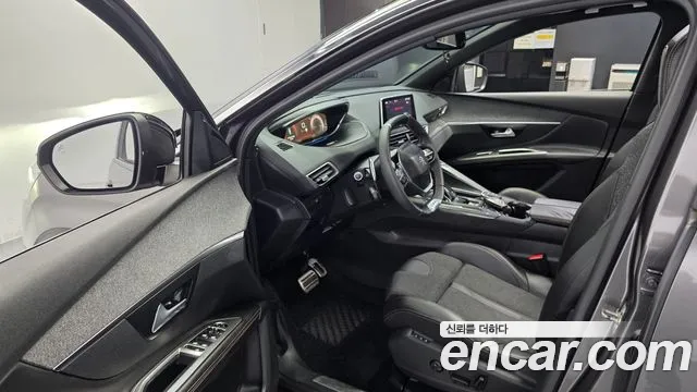 Peugeot 5008 2018 thumb 12