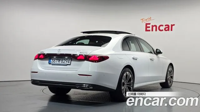 Mercedes-Benz E-Класс 2026 thumb 2