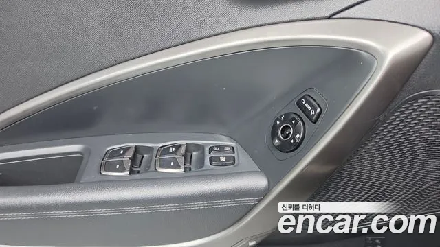Hyundai Santa Fe 2015 thumb 12