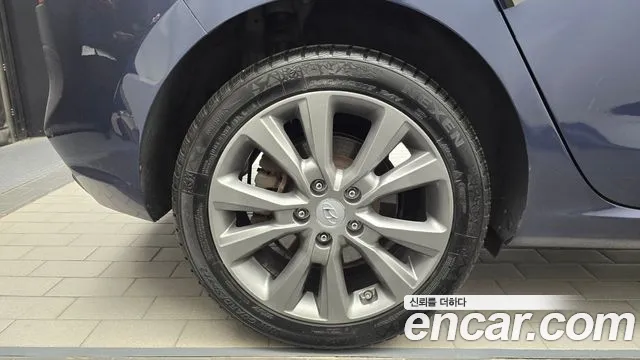 Hyundai i30 2017 thumb 5