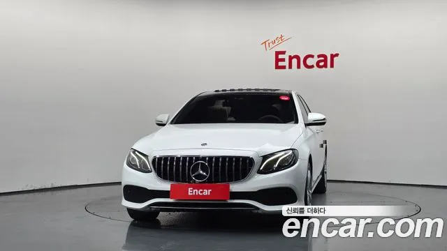 Mercedes-Benz E-Класс 2017 thumb 3