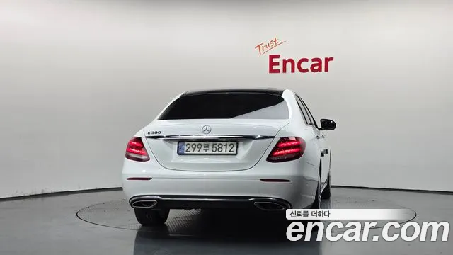 Mercedes-Benz E-Класс 2017 thumb 4