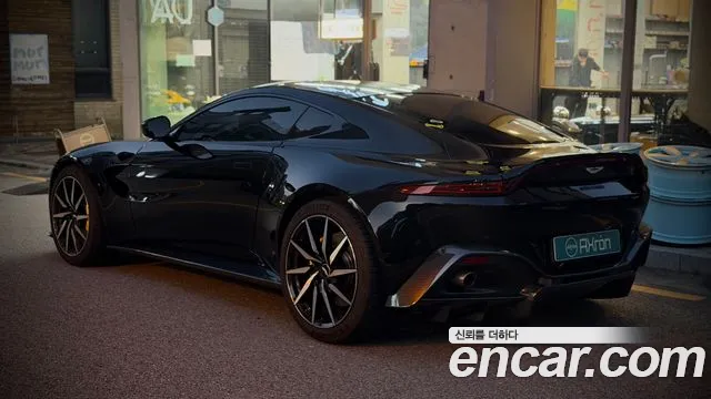 Astonmartin Vantage 2019 thumb 2