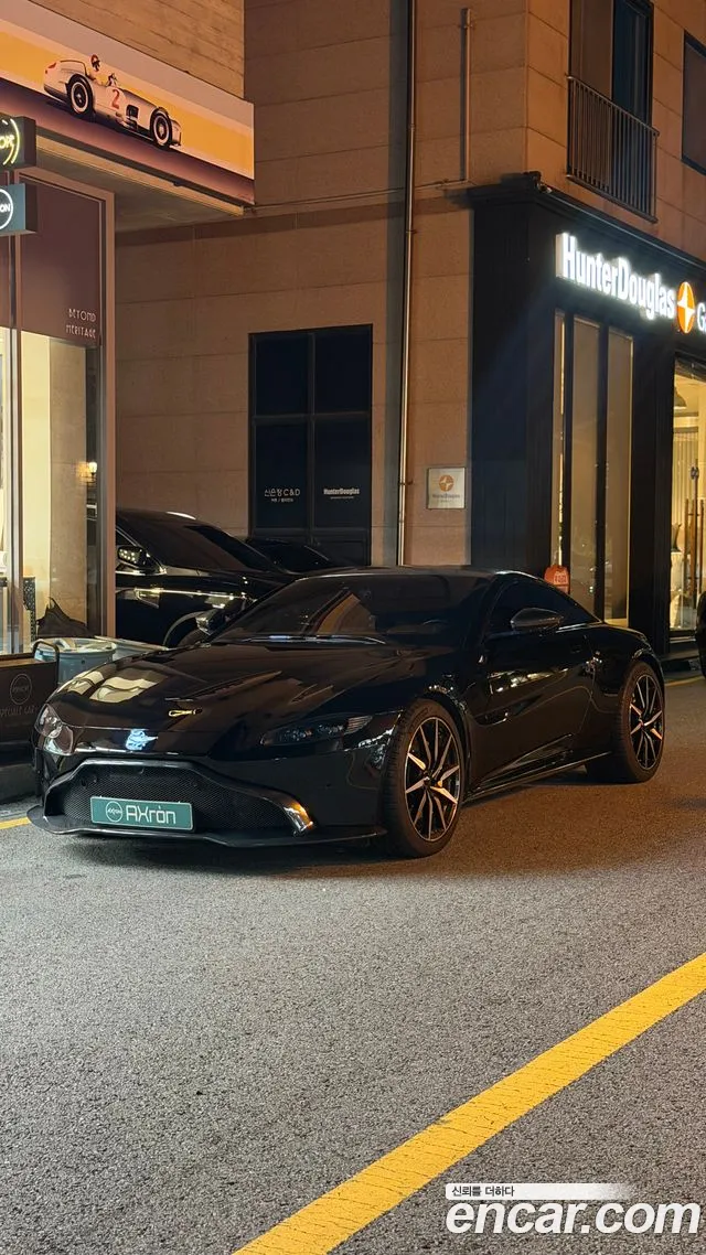 Astonmartin Vantage 2019 thumb 3
