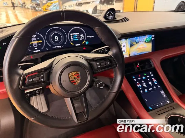 Porsche Taycan 2021 thumb 8