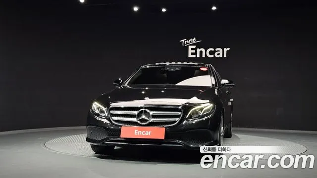 Mercedes-Benz E-Класс 2018 thumb 3