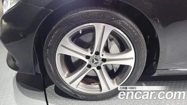 Mercedes-Benz E-Класс 2018 thumb 5