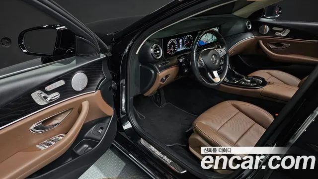 Mercedes-Benz E-Класс 2018 thumb 10