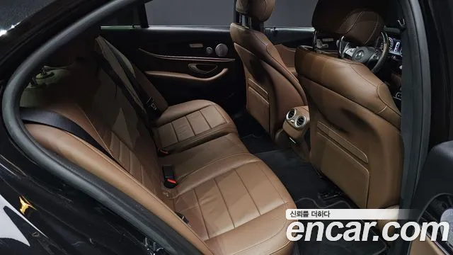 Mercedes-Benz E-Класс 2018 thumb 12