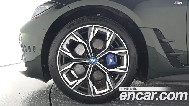 BMW i4 2024 thumb 4
