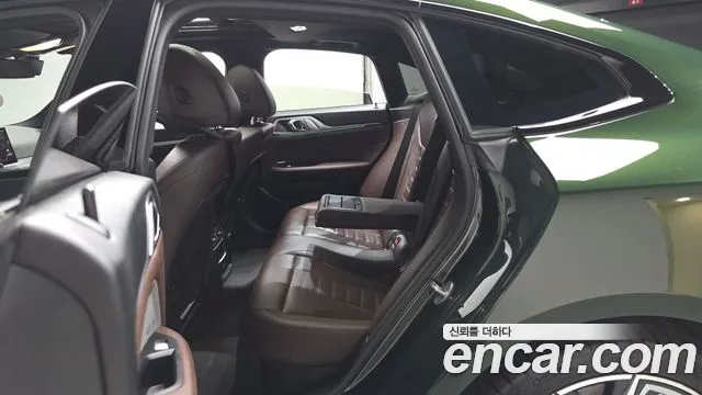 BMW i4 2024 thumb 11