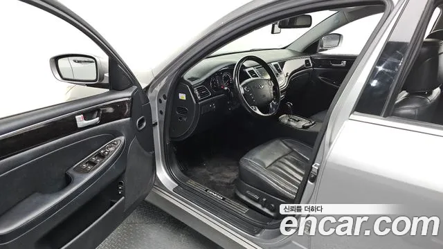 Hyundai Genesis 2012 thumb 10