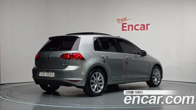 Volkswagen Golf Sportsvan 2015 thumb 2